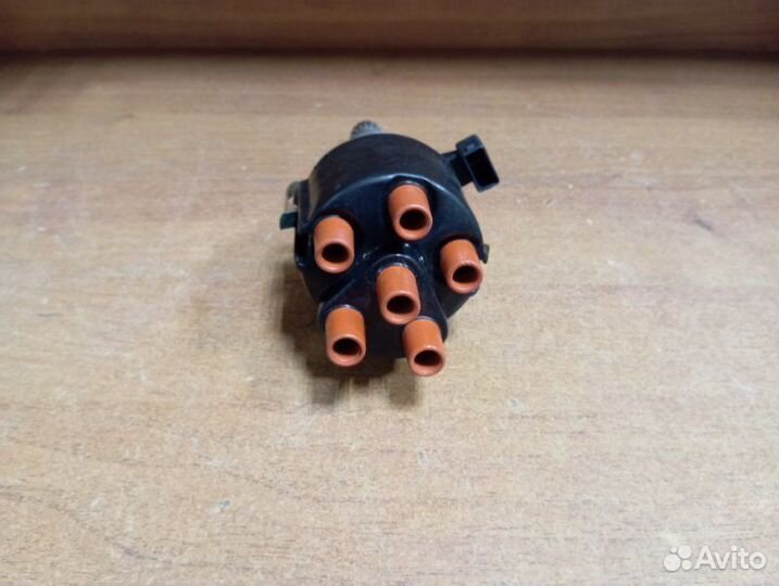 Распределитель зажигания в сборе Audi 100 1982