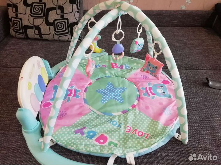 Развивающий коврик с пианино