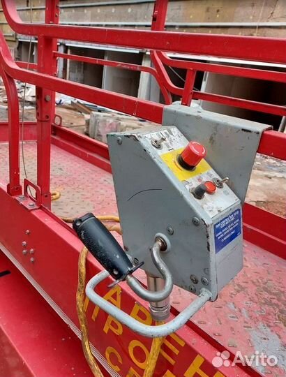 Ножничный подъемник MEC 2633ES