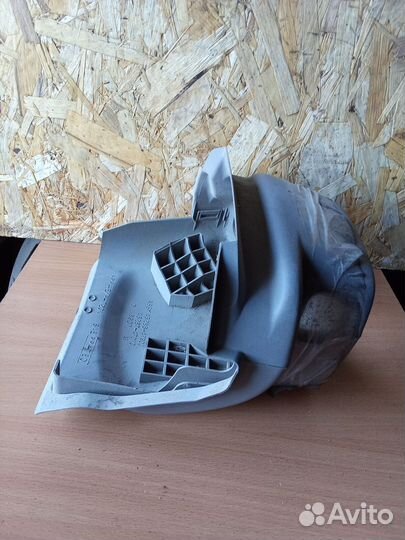 Кожух рулевой колонки Toyota Prius (97-03 года) NHW10, NHW11