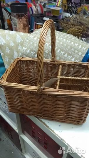 Подарочные коробки и корзины