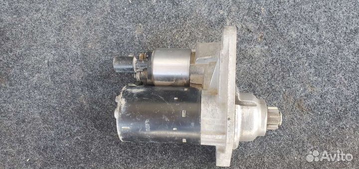 Стартер Volkswagen Polo 0001121433