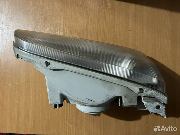 Фара toyota sprinter 110 правая
