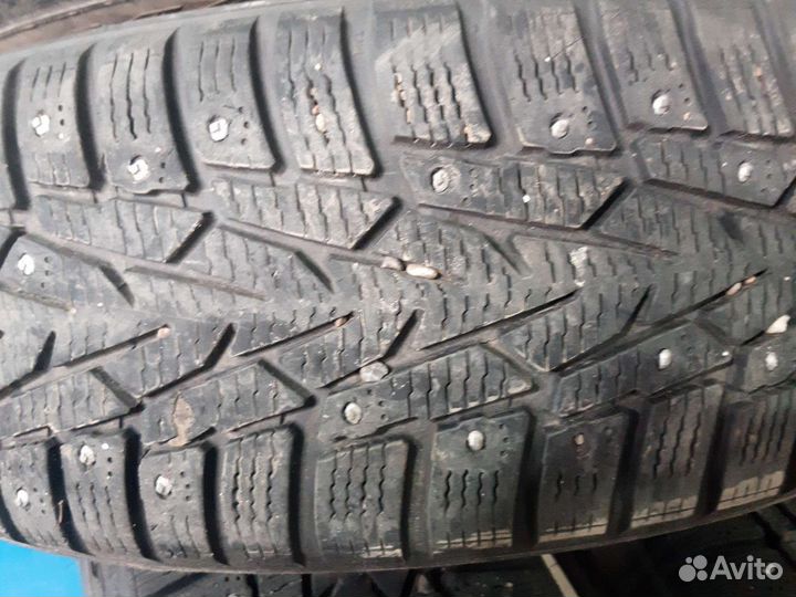 Nokian Tyres Hakkapeliitta 7 185/60 R15 88T