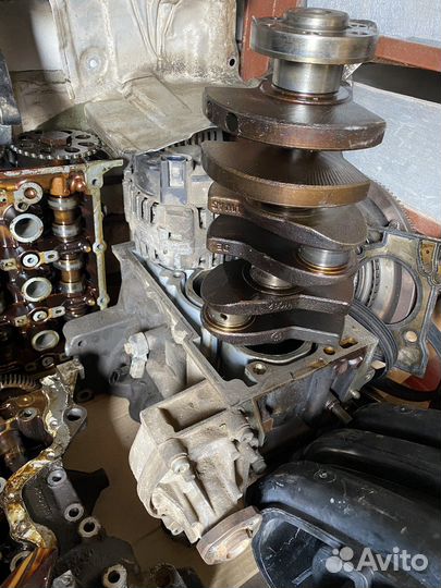 Мотор в разборе Шкода Фабиа 1.2