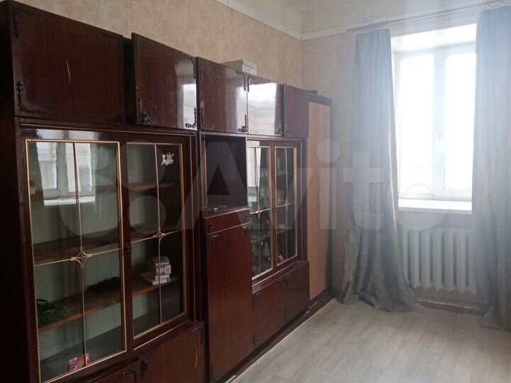 2-к. квартира, 46 м², 3/3 эт.