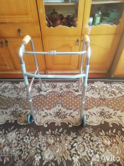 Ходунки для взрослых