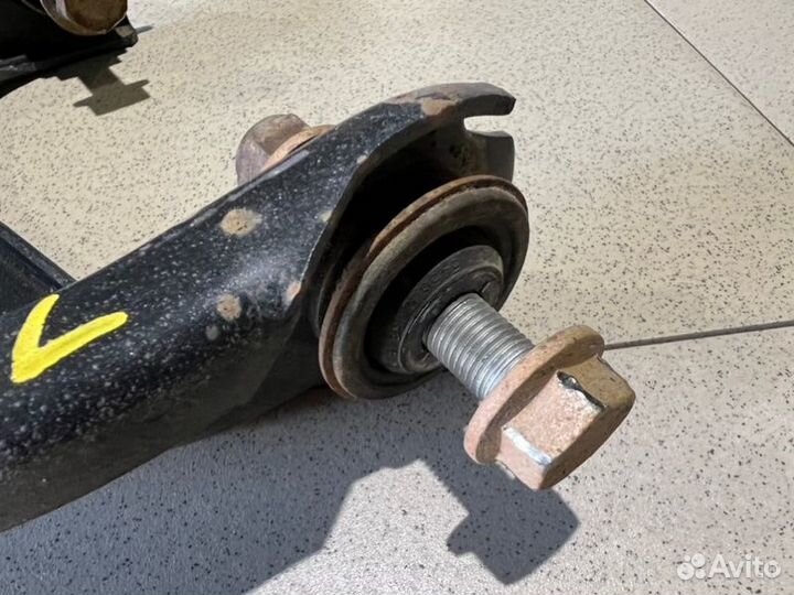 Рычаг передний левый Renault Duster пробег