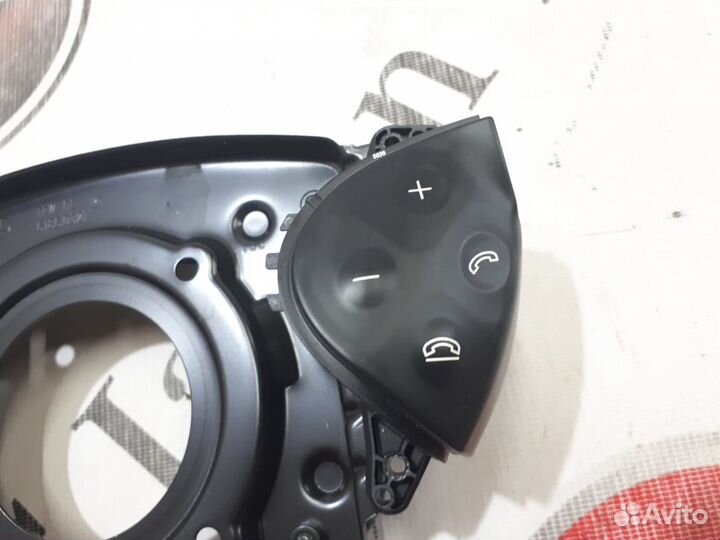 Кнопки в мульти руль на Mercedes-Benz W211