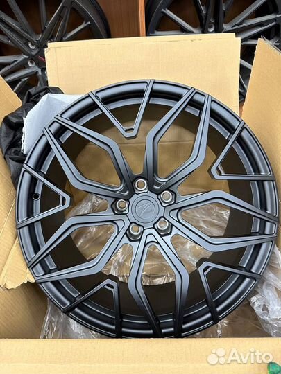 Разноширокие кованые диски R21 5x112