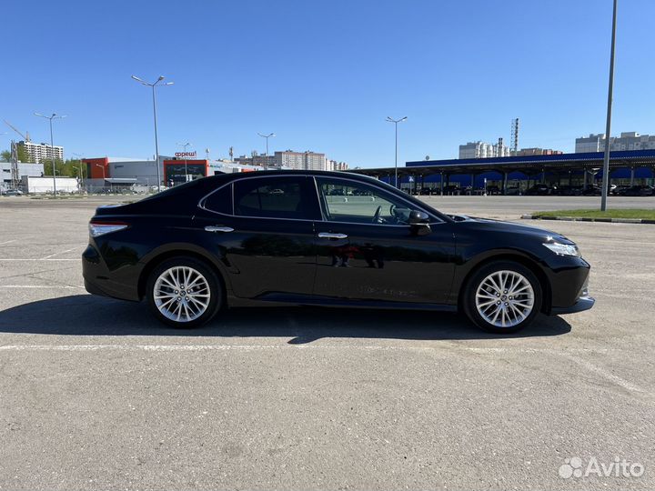 Toyota Camry 2.5 AT, 2019, 80 000 км