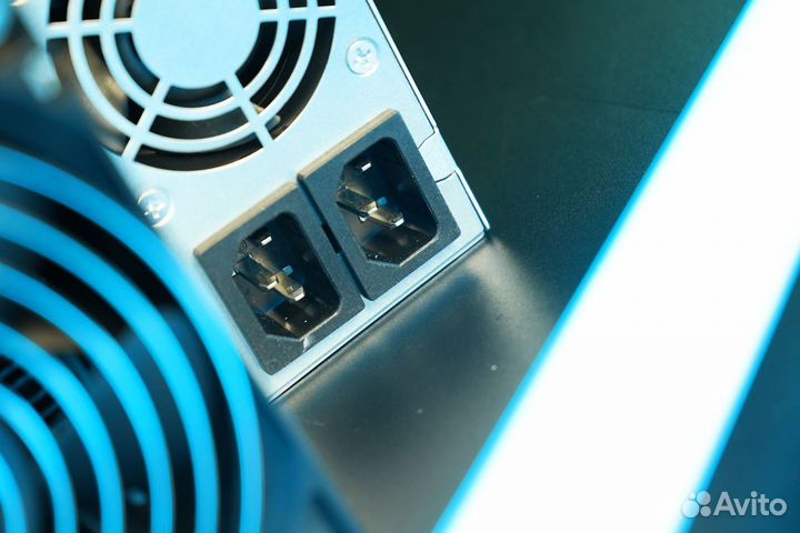 Майнер Elphapex DG1 13,5 G