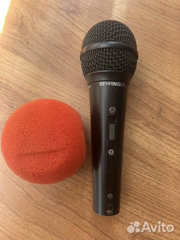 Студийный микрофон behringer