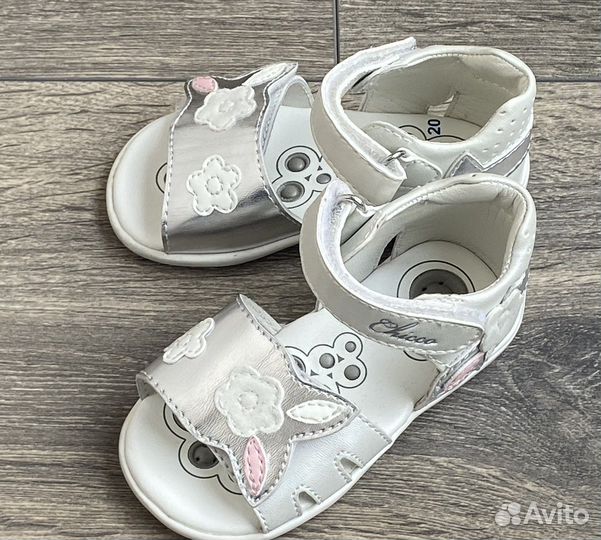 Босоножки Chicco Новые