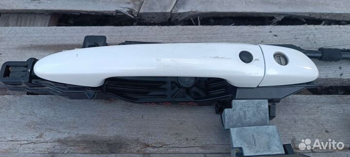 Ручка двери передней Мазда 3 бл BL