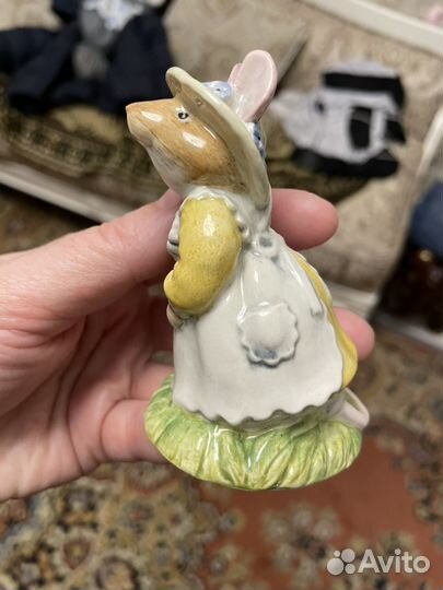 Статуэтка фарфор