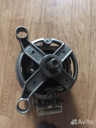 Двигатель от стиральной машины