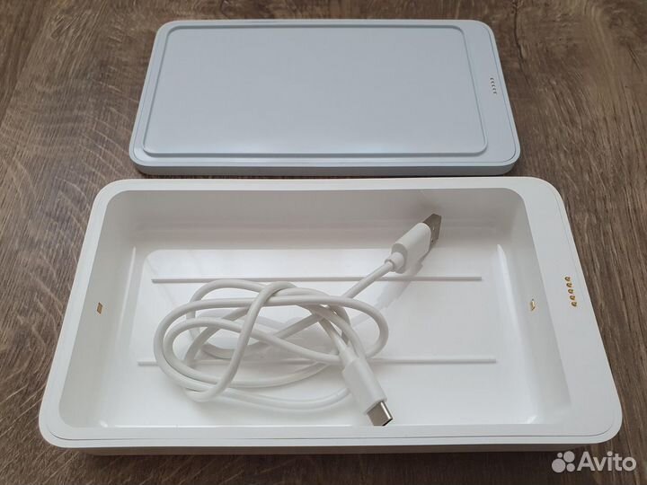 Беспроводная зарядка стерилизатор Xiaomi Five UVC