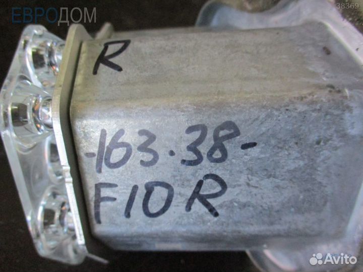 Поворотник / повторитель фары правый BMW F18 s1087268