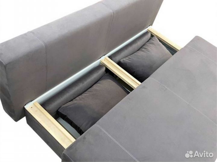 Новый удобный диван