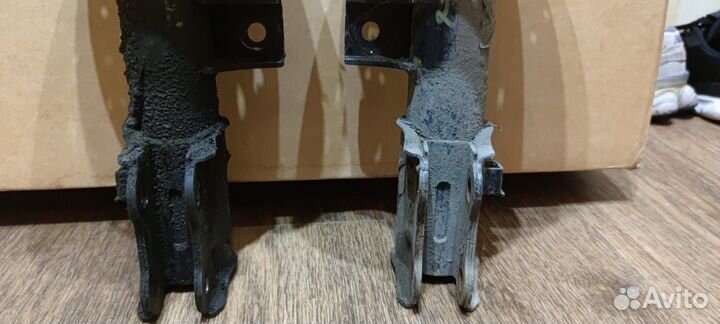 Передние амартизационные стойки