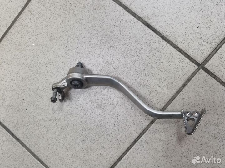 Лапка тормоза KTM duke 690