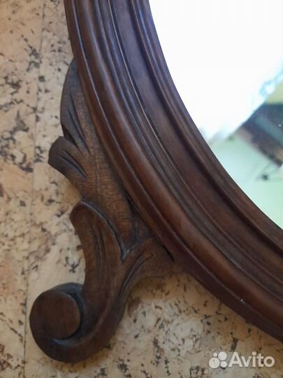 Зеркало в старинной раме