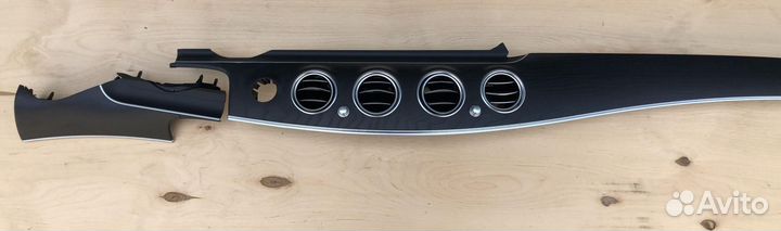 Накладка панели приборов Mercedes W213 рест