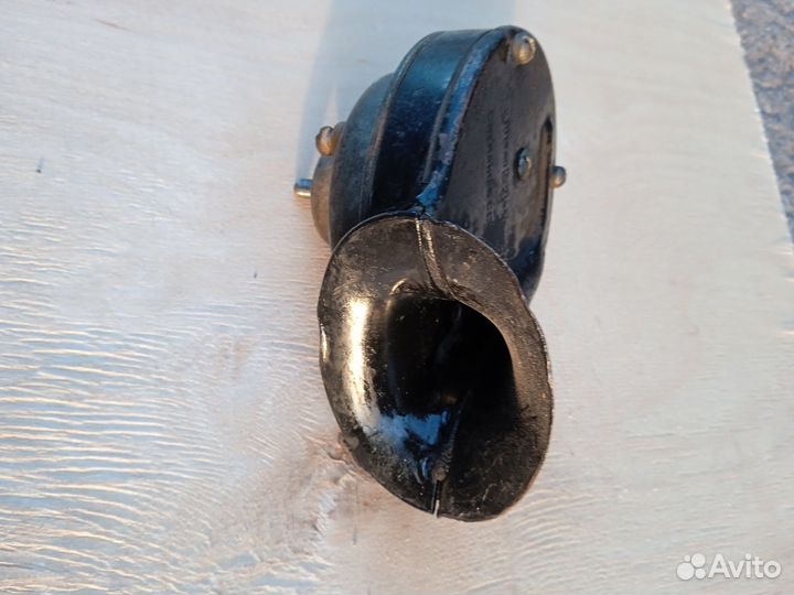 Звуковой сигнал улитка тон низкий