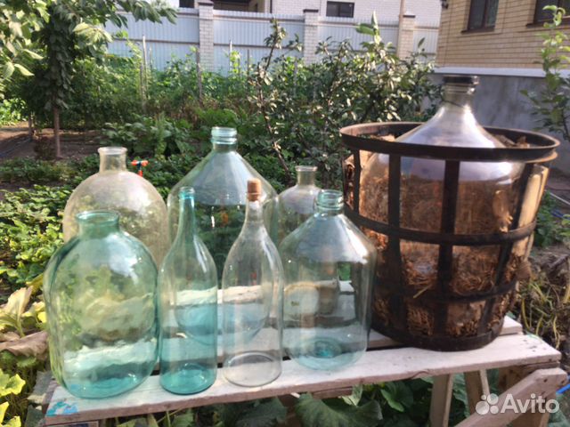 Бутыли, банки 10, 20 литров