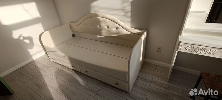 Кровать односпальная с матрасом бу