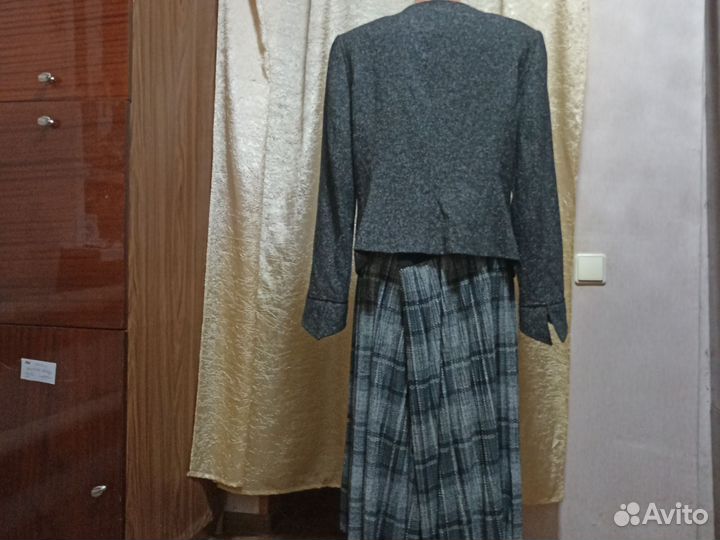 Костюм женский серый