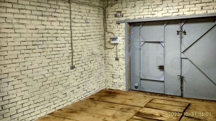 Гараж, > 30 м²