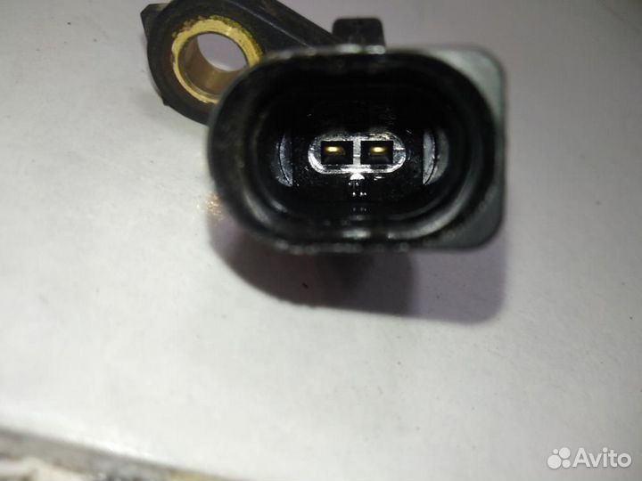 Датчик ABS задний правый Volkswagen Tiguan 5N1 200