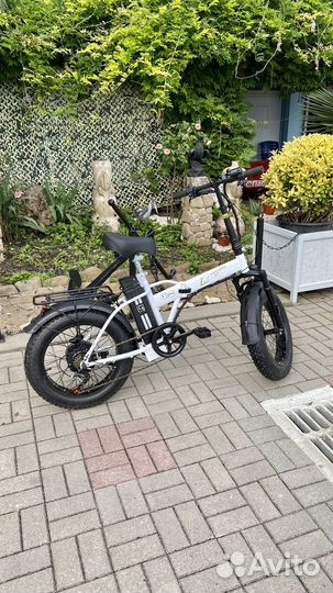 Продам электровелосипед фэтбайк GT