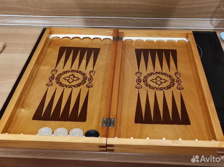 Шахматная доска, нарды