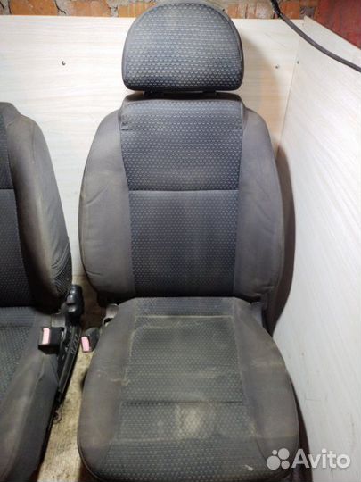 Сиденье переднее Chevrolet Aveo Т 200 B12S1
