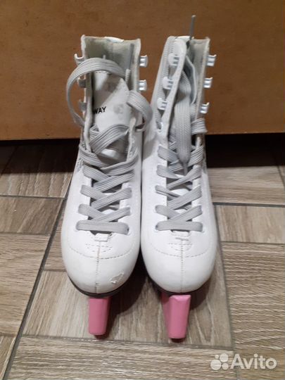 Коньки детские р-р 31