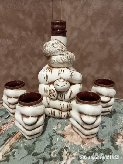 Набор посуды - бутылка и стаканы (90гг)