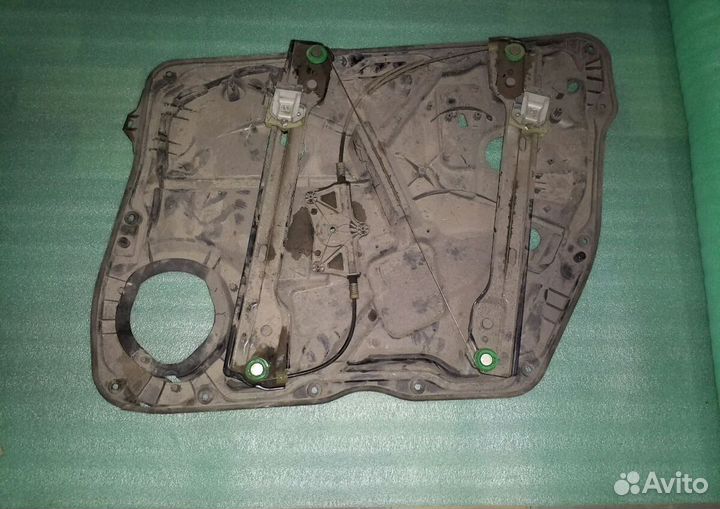 Стеклоподъёмник передний мерседес 166 А 1667200179