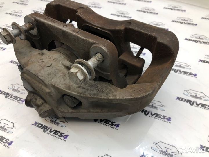 Суппорт тормозной передний левый Bmw 535I F10