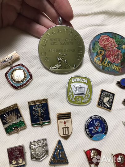 Значки и медали СССР