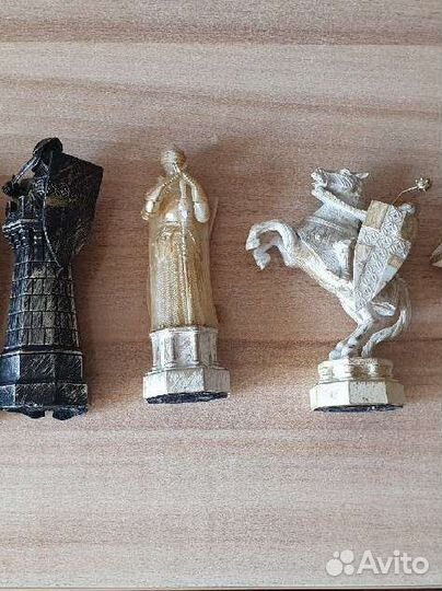 Шахматные фигурки.Электронные.звук.движение