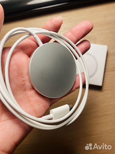 Беспроводная зарядка для iPhone