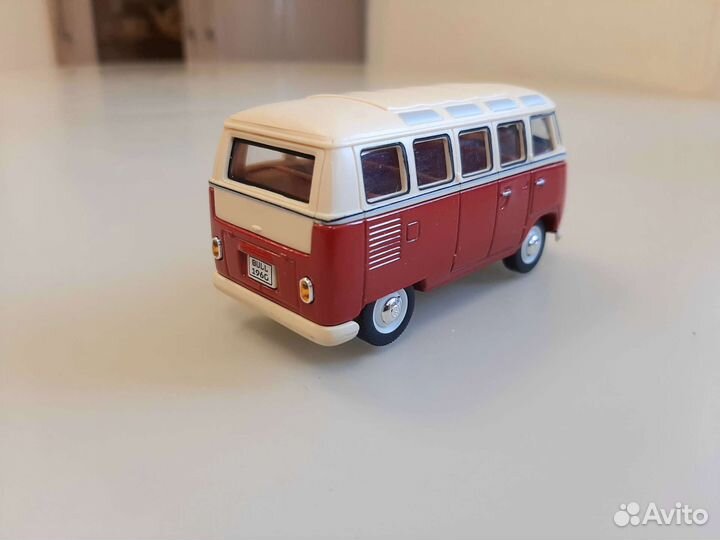 Schuco. Junior Line. Автобусы Volkswagen. 1/43