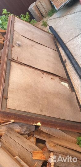 Дверь железная с коробкой 208/94