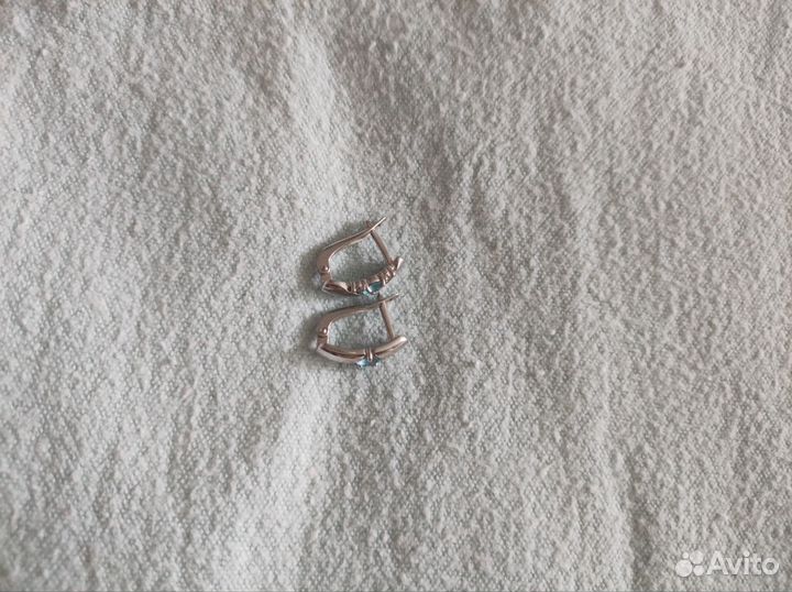 Серебряные серьги с топазом