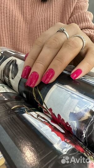 Модель на маникюр