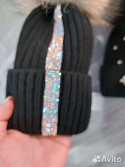 Шапка со стразами и натуральным мехом