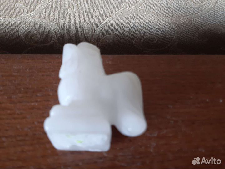 Статуэтка петуха из агата